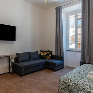 Cs Termini Nazionale Apartment